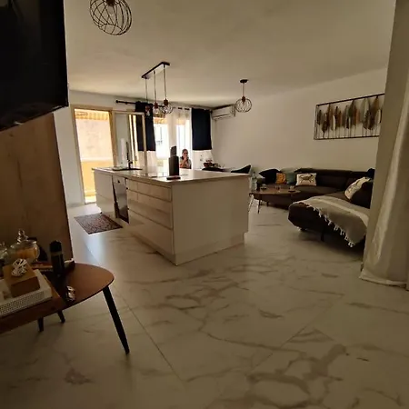 Apartment En Exclusivite T3 A 2 Pas Des Plages De St Raphael *