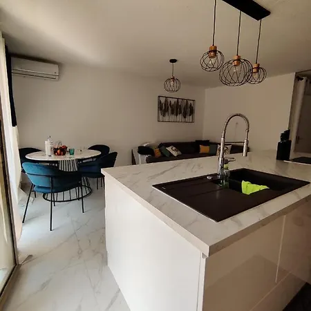 En Exclusivite T3 A 2 Pas Des Plages De St Raphael דירה *